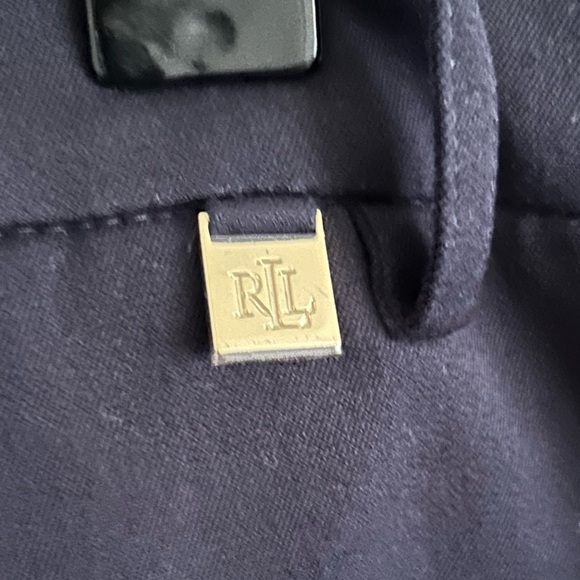 Lauren-Ralph Lauren Navy Bi-Stretch Twill Bermuda Shorts Petite Size 6 NWT - Picture 4 of 6